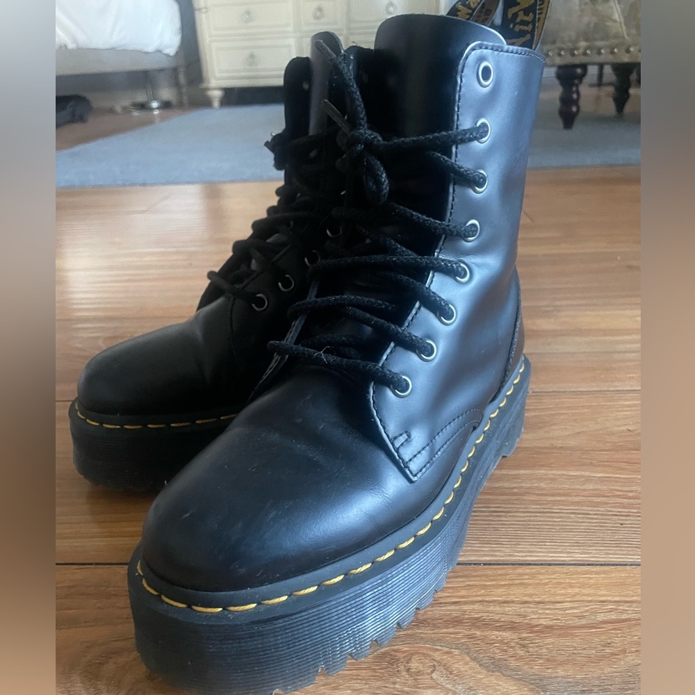 Docs dr Martin Jordan boot platform women’s size 8